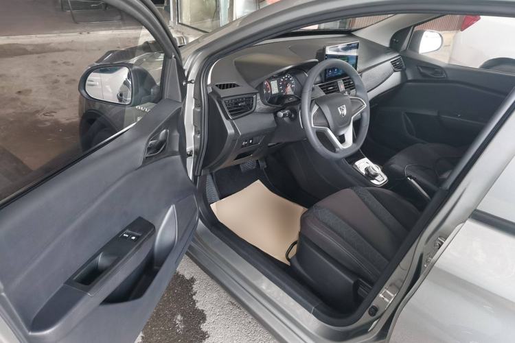 Used Baojun 310W 2020 1.5L Automatic Enjoyment Version China VI Emission Standard Driver Seat