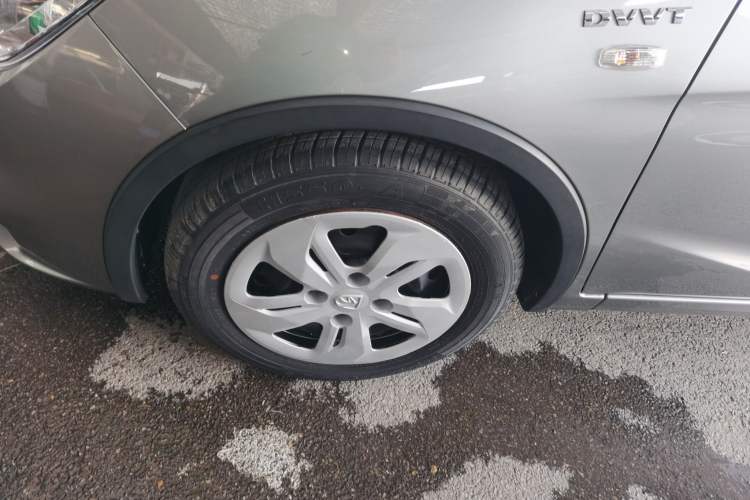 Used Baojun 310W 2020 1.5L Automatic Enjoyment Version China VI Emission Standard Left Front Wheel Hub