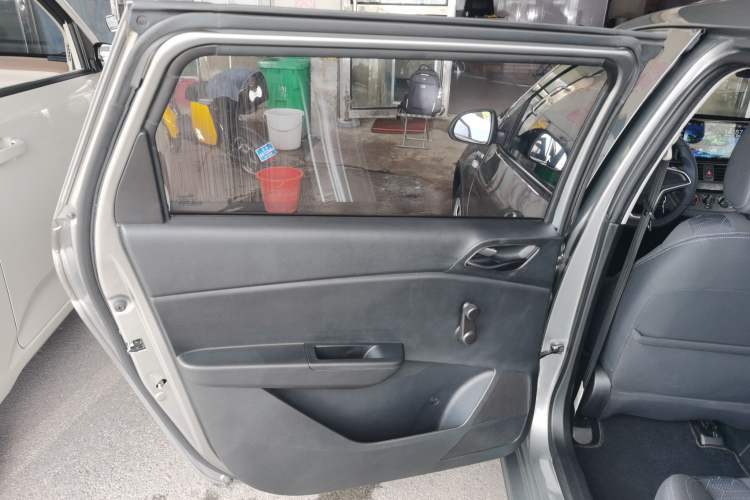 Used Baojun 310W 2020 1.5L Automatic Enjoyment Version China VI Emission Standard Left Rear Door Interior