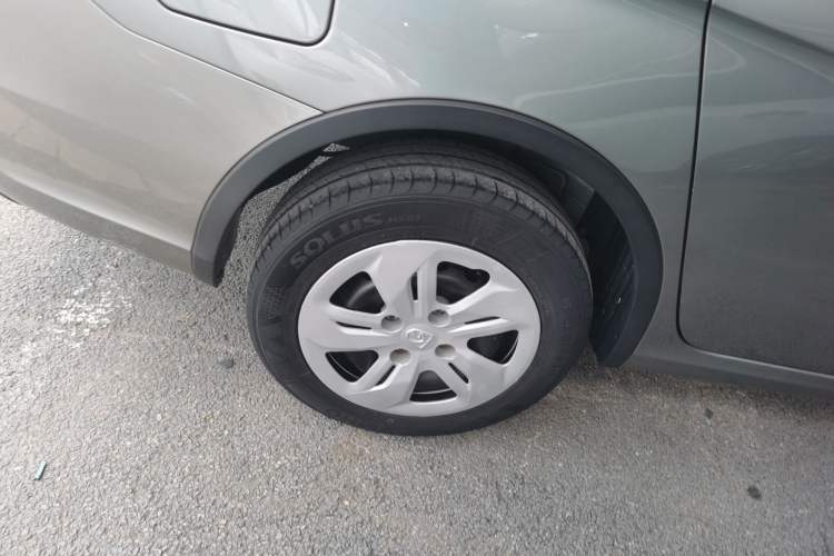 Used Baojun 310W 2020 1.5L Automatic Enjoyment Version China VI Emission Standard Right Rear Wheel Hub