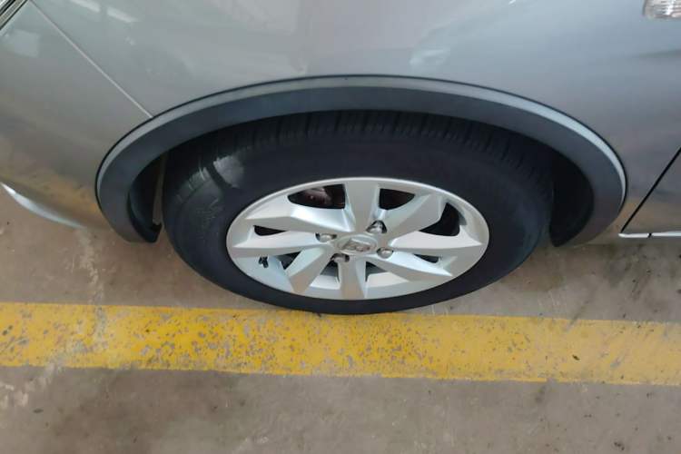 Used Baojun 310W 2020 1.5L Automatic Enjoyment Version China VI Emission Standard Left Front Wheel Hub