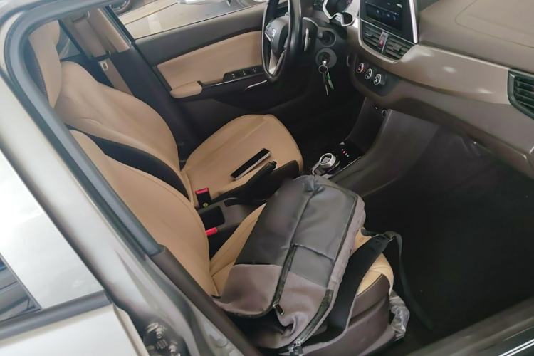Used Baojun 310W 2020 1.5L Automatic Enjoyment Version China VI Emission Standard Right Front Seat