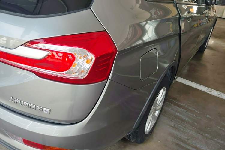 Used Baojun 310W 2020 1.5L Automatic Enjoyment Version China VI Emission Standard Right Rear Taillight
