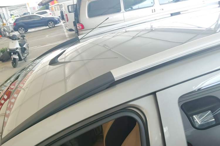 Used Baojun 310W 2020 1.5L Automatic Enjoyment Version China VI Emission Standard Roof
