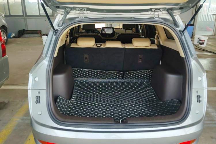 Used Baojun 310W 2020 1.5L Automatic Enjoyment Version China VI Emission Standard Trunk