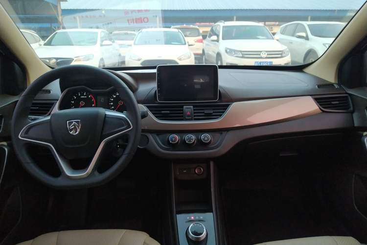 Used Baojun 310W 2020 1.5L Automatic Enjoyment Version China VI Emission Standard Center Console