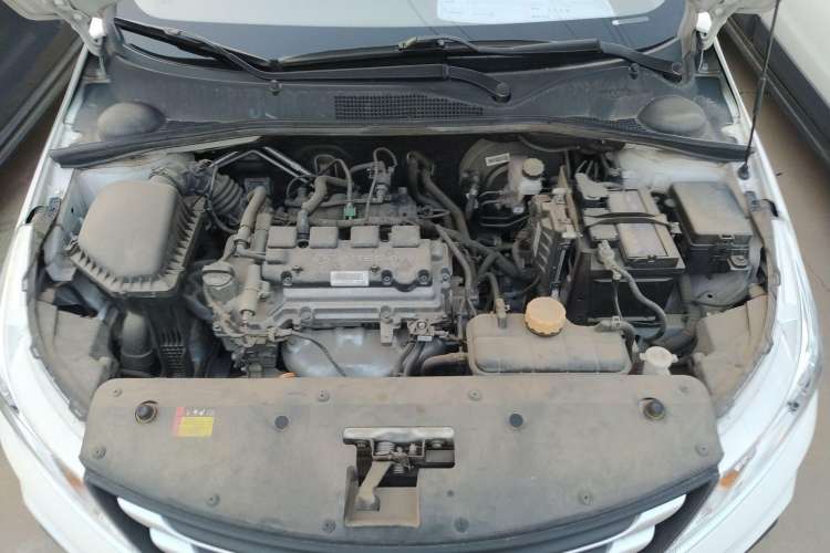 Used Baojun 310W 2020 1.5L Automatic Enjoyment Version China VI Emission Standard Engine Bay