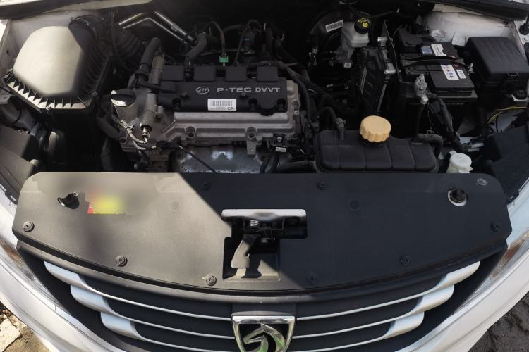 Used Baojun 310W 2020 1.5L Automatic Enjoyment Version China VI Emission Standard Engine Bay