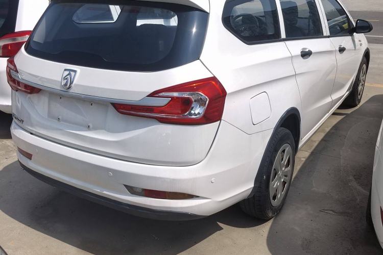 Used Baojun 310W 2020 1.5L Automatic Enjoyment Version China VI Emission Standard Exterior 3