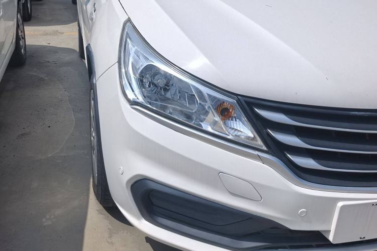 Used Baojun 310W 2020 1.5L Automatic Enjoyment Version China VI Emission Standard Exterior 6