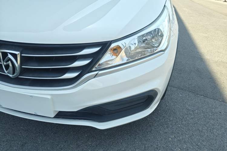 Used Baojun 310W 2020 1.5L Automatic Enjoyment Version China VI Emission Standard Left Front Headlight