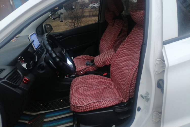 Used Baojun 310W 2020 1.5L Automatic Enjoyment Version China VI Emission Standard Left Front Seat