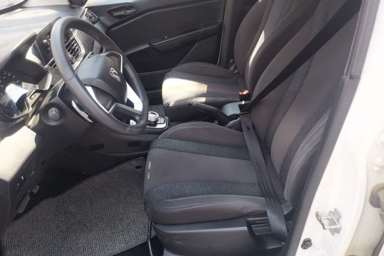 Used Baojun 310W 2020 1.5L Automatic Enjoyment Version China VI Emission Standard Left Front Seat