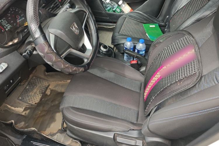 Used Baojun 310W 2020 1.5L Automatic Enjoyment Version China VI Emission Standard Left Front Seat