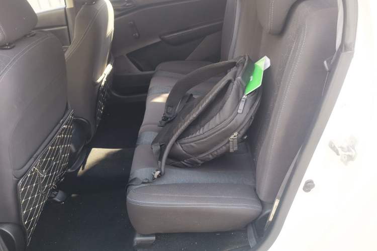 Used Baojun 310W 2020 1.5L Automatic Enjoyment Version China VI Emission Standard Left Rear Seat