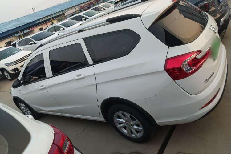 Used Baojun 310W 2020 1.5L Automatic Enjoyment Version China VI Emission Standard Left Side