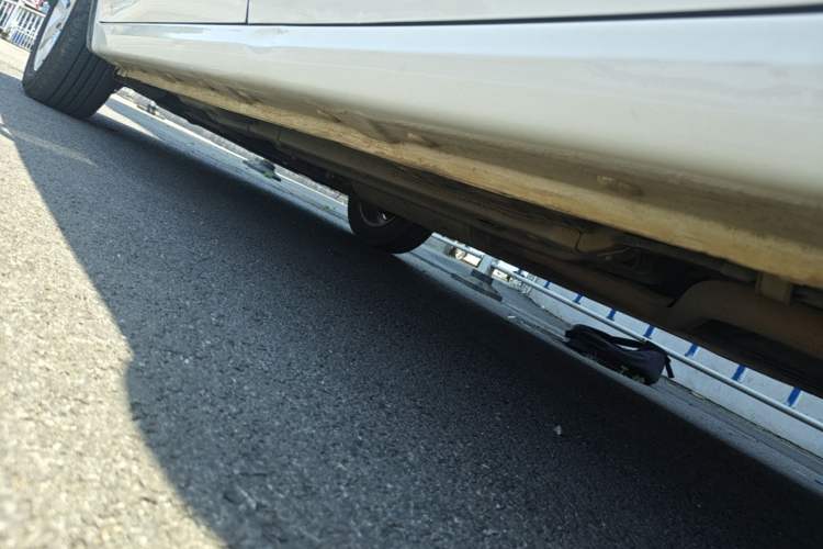 Used Baojun 310W 2020 1.5L Automatic Enjoyment Version China VI Emission Standard Left Side Sill