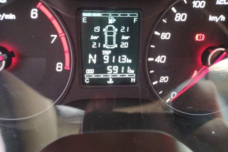 Used Baojun 310W 2020 1.5L Automatic Enjoyment Version China VI Emission Standard Odometer Close Up