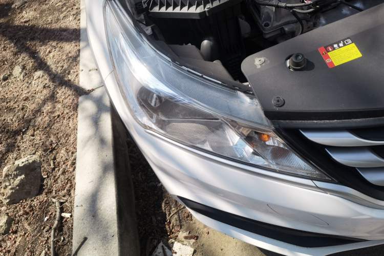 Used Baojun 310W 2020 1.5L Automatic Enjoyment Version China VI Emission Standard Right Front Headlight