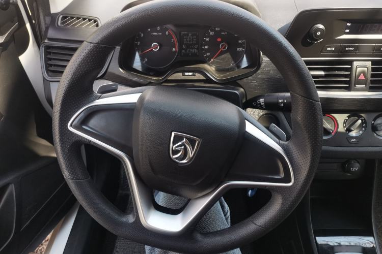 Used Baojun 310W 2020 1.5L Automatic Enjoyment Version China VI Emission Standard Steering Wheel
