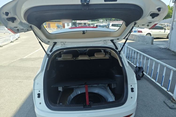 Used Baojun 310W 2020 1.5L Automatic Enjoyment Version China VI Emission Standard Trunk