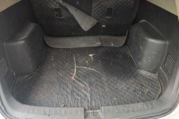Used Baojun 310W 2020 1.5L Automatic Enjoyment Version China VI Emission Standard Trunk