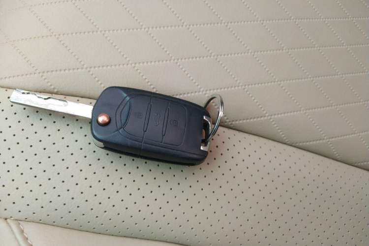 Used Baojun 310W 2020 1.5L Automatic Enjoyment Version China VI Emission Standard Vehicle Key