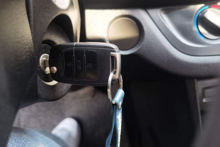 Used Baojun 310W 2020 1.5L Automatic Enjoyment Version China VI Emission Standard Vehicle Key