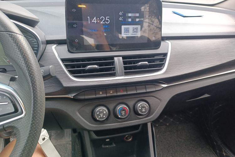 Used Baojun 360 2018 1.5L Manual Elite Version National V Audio And AC Panel