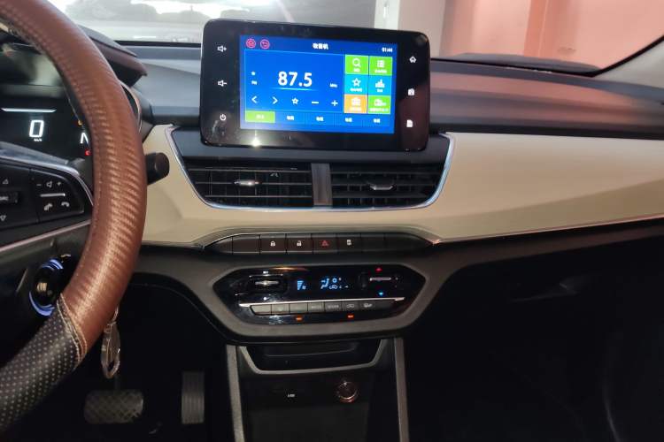 Used Baojun 360 2018 1.5L Automatic Luxury Version China V Audio And AC Panel