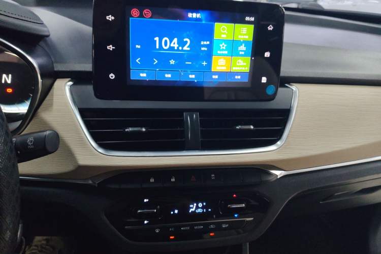 Used Baojun 360 2018 1.5L Automatic Luxury Version China V Audio And AC Panel