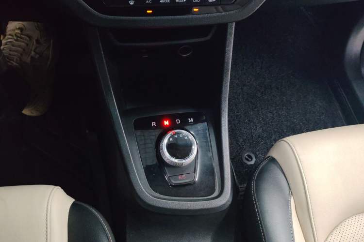 Used Baojun 360 2018 1.5L Automatic Luxury Version China V Gear Lever