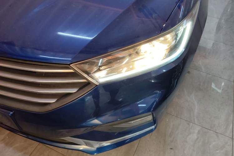 Used Baojun 360 2018 1.5L Automatic Luxury Version China V Left Front Headlight