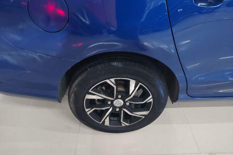 Used Baojun 360 2018 1.5L Automatic Luxury Version China V Right Rear Wheel Hub