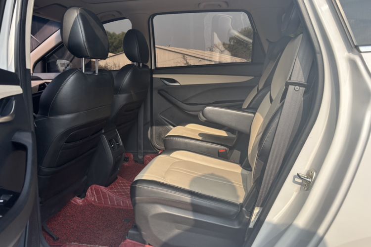 Used Baojun 360 2018 1.5L Manual Luxury Edition China V Interior 1