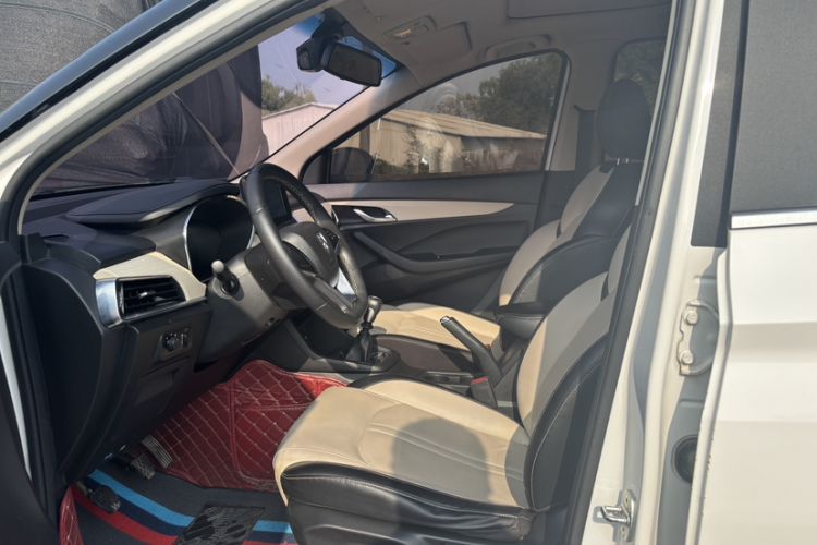 Used Baojun 360 2018 1.5L Manual Luxury Edition China V Interior 3