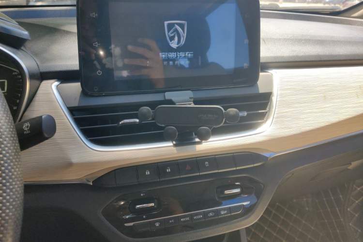 Used Baojun 360 2018 1.5L Manual Luxury Edition China V Audio And AC Panel