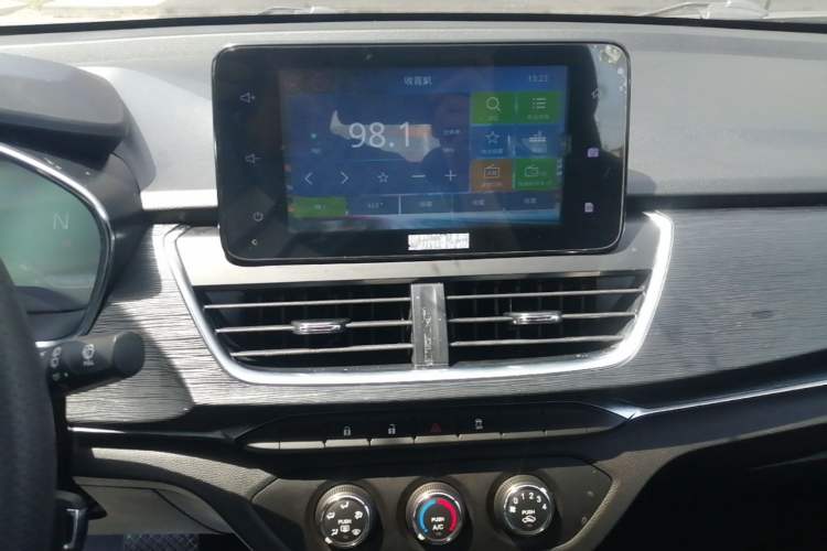Used Baojun 360 2018 1.5L Automatic Elite Version National V Audio And AC Panel