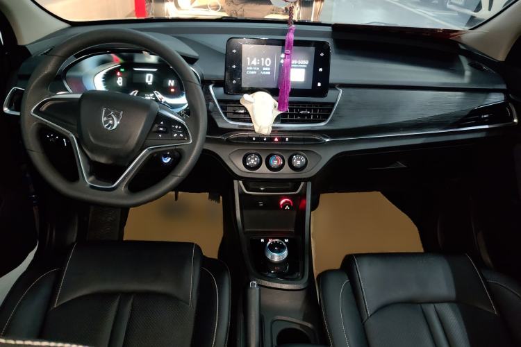 Used Baojun 360 2018 1.5L Automatic Elite Version National V Center Console