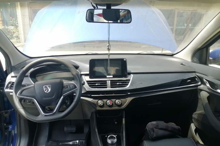 Used Baojun 360 2018 1.5L Automatic Elite Version National V Center Console
