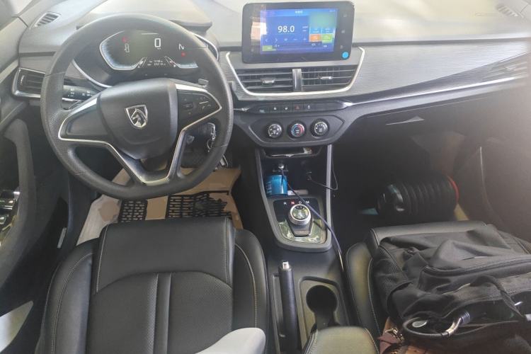 Used Baojun 360 2018 1.5L Automatic Elite Version National V Center Console