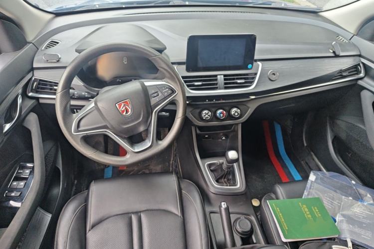 Used Baojun 360 2018 1.5L Manual Elite Version National V Center Console