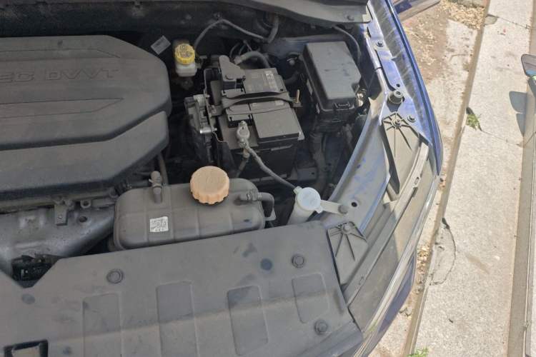 Used Baojun 360 2018 1.5L Automatic Luxury Version China V Engine Bay Left