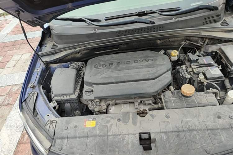 Used Baojun 360 2018 1.5L Automatic Luxury Version China V Engine Bay Right