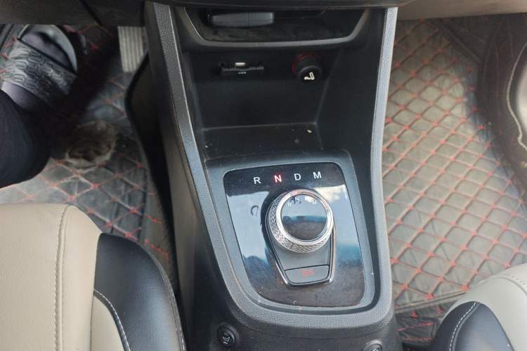 Used Baojun 360 2018 1.5L Automatic Luxury Version China V Gear Lever