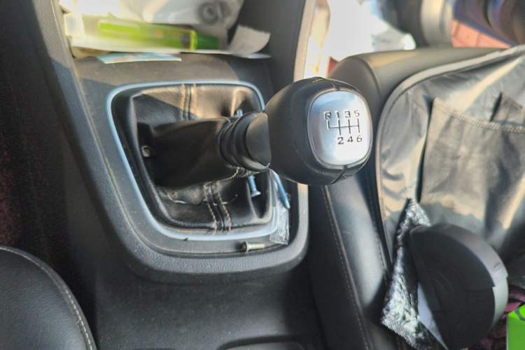 Used Baojun 360 2018 1.5L Manual Luxury Edition China V Gear Lever
