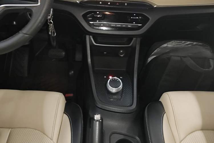 Used Baojun 360 2018 1.5L Automatic Luxury Version China V Gear Lever