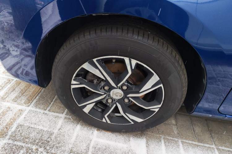 Used Baojun 360 2018 1.5L Automatic Luxury Version China V Left Front Wheel Hub