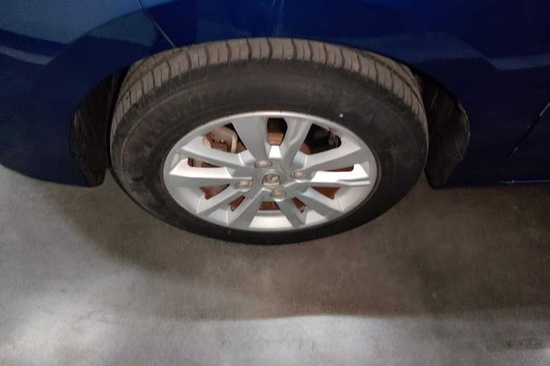 Used Baojun 360 2018 1.5L Automatic Elite Version National V Left Front Wheel Hub