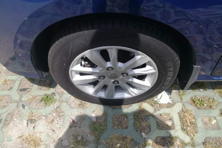 Used Baojun 360 2018 1.5L Automatic Elite Version National V Left Front Wheel Hub